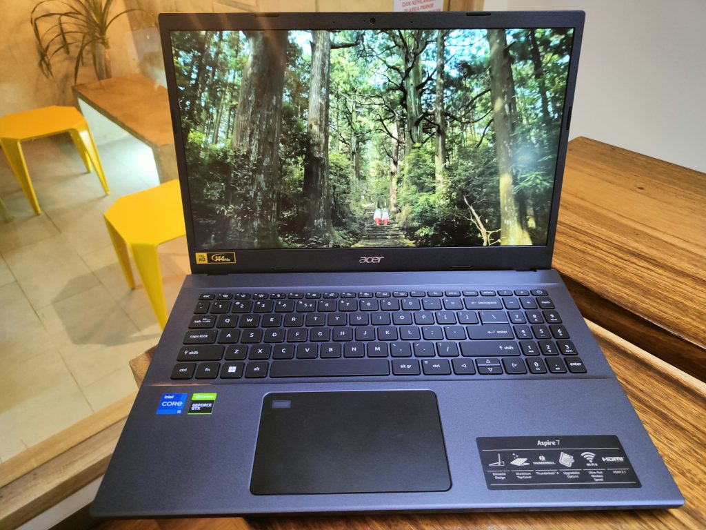 Kartu Grafis NVIDIA® GeForce GTX 1650